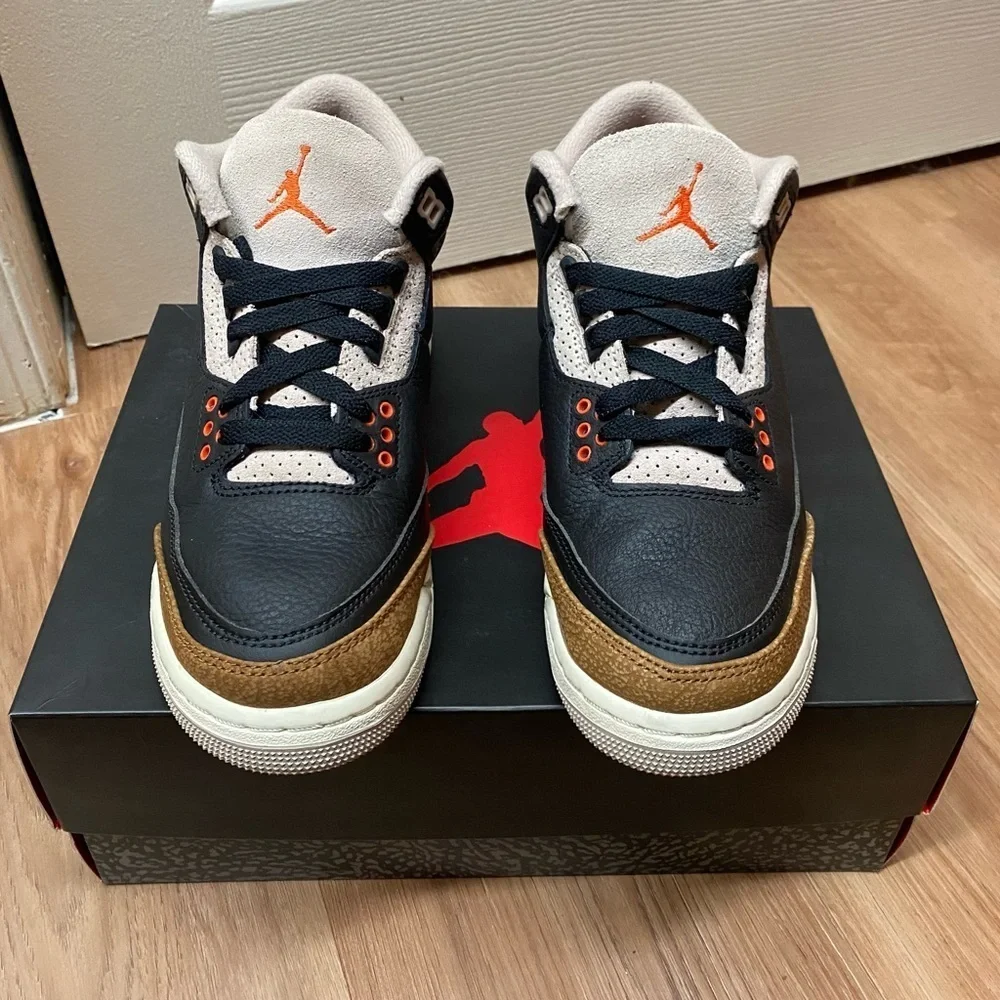 2022 Air Jordan 3 Retro “Desert Elephant” Size 7.5